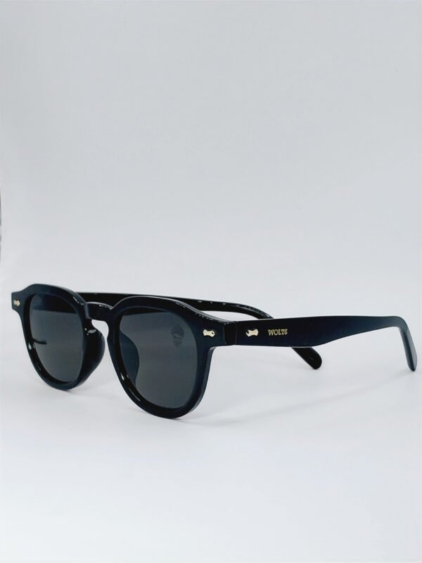 LEELOW POLISHED BLACK