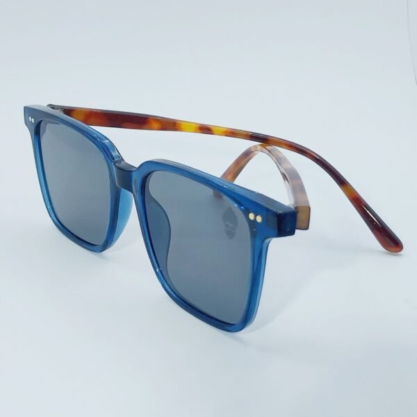 SQUARE CRYSTAL BLUE TURTLE